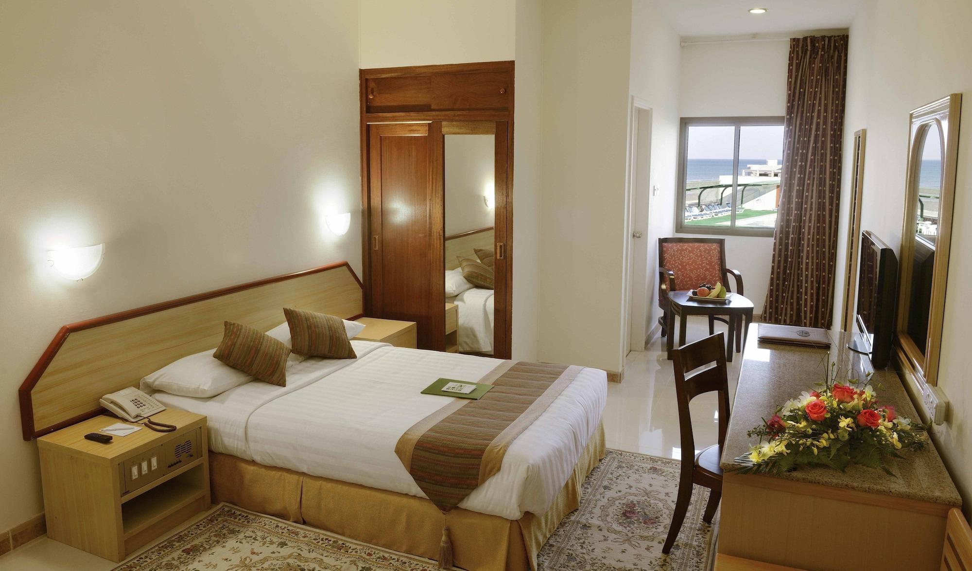 Hotel Resort Sur Beach Holiday 3*