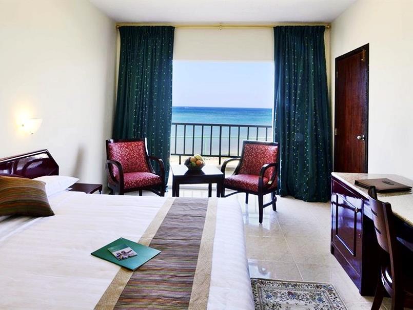 Resort Sur Beach Holiday Hotel 3*