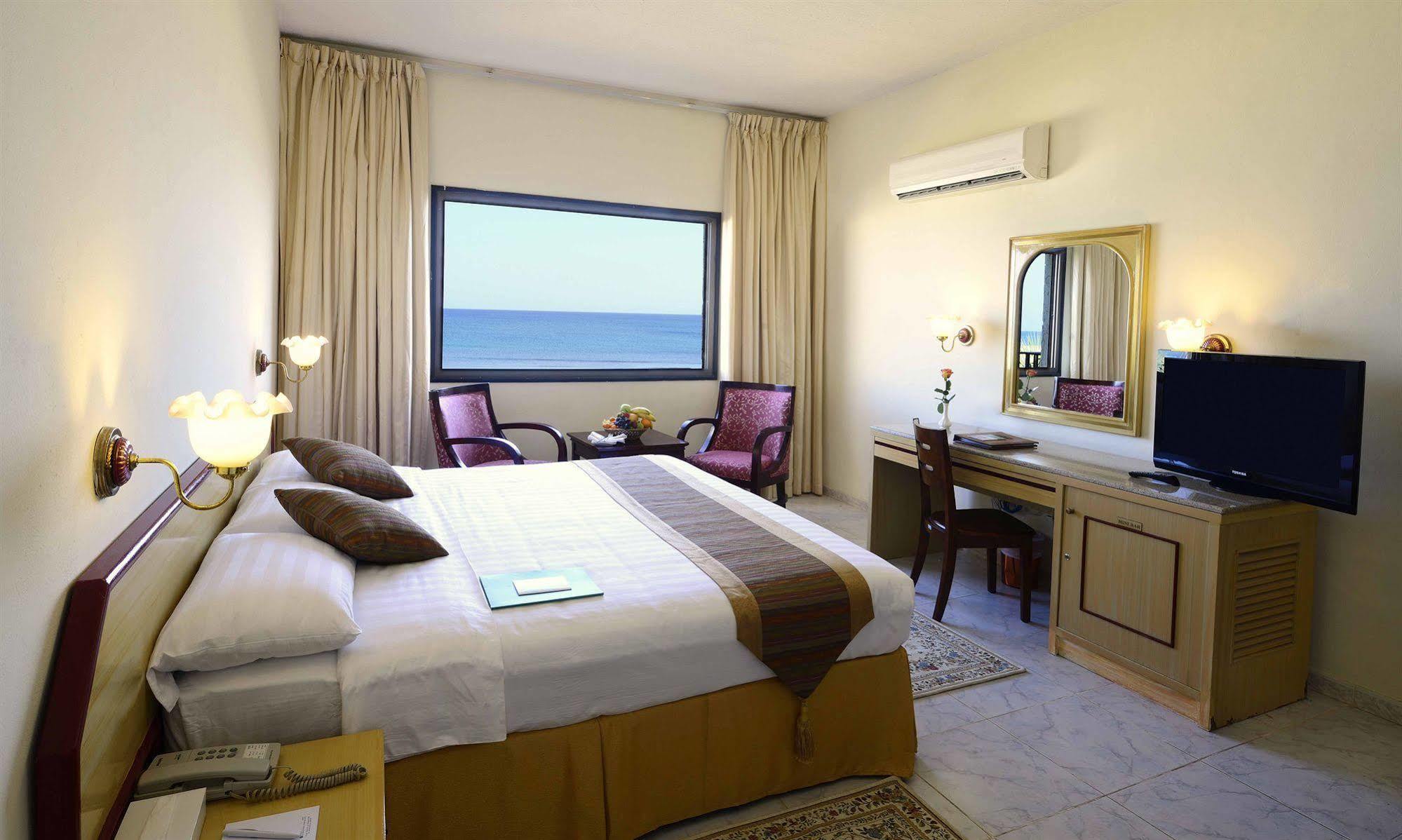 Hotel Resort Sur Beach Holiday 3*