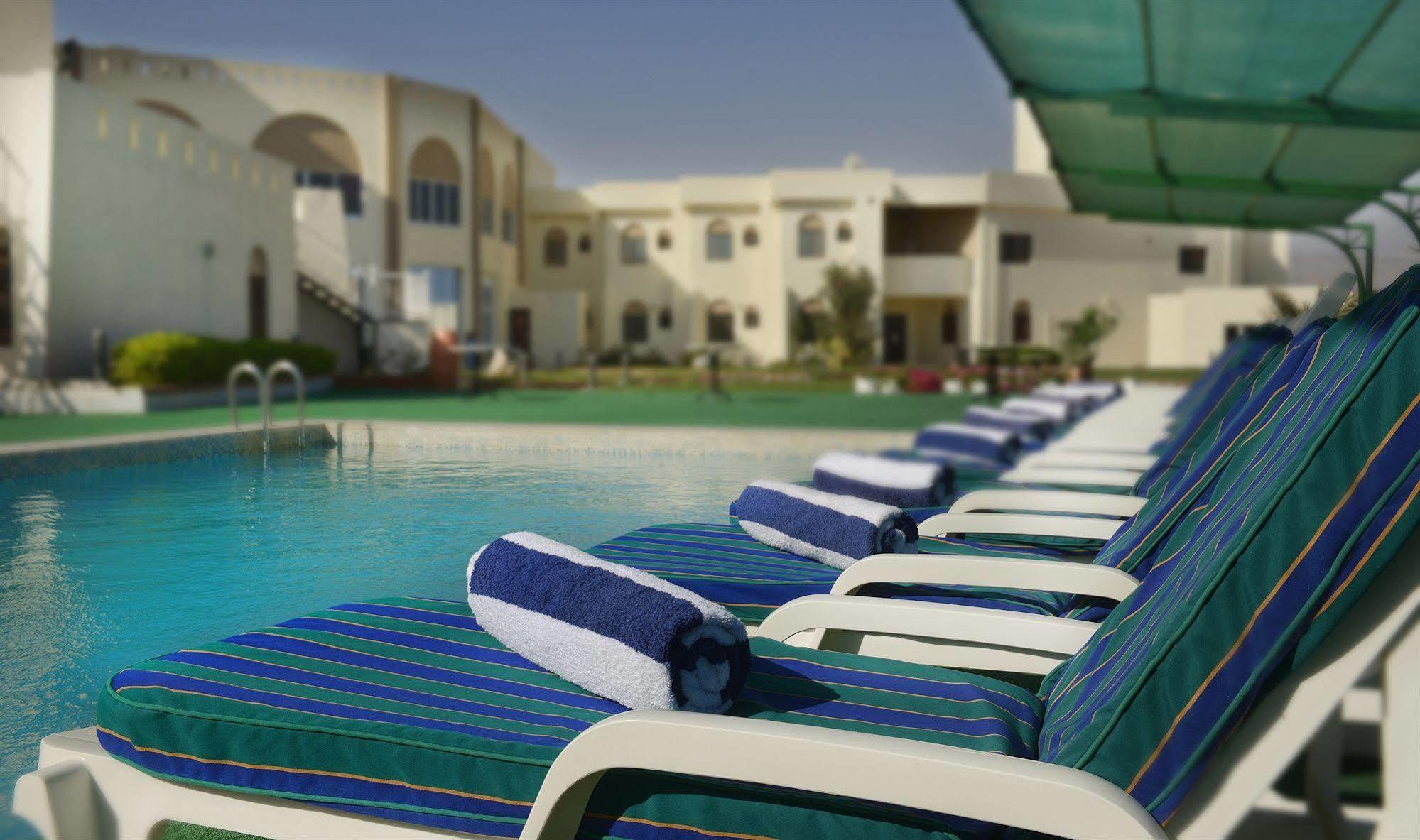 Hotel Resort Sur Beach Holiday 3*