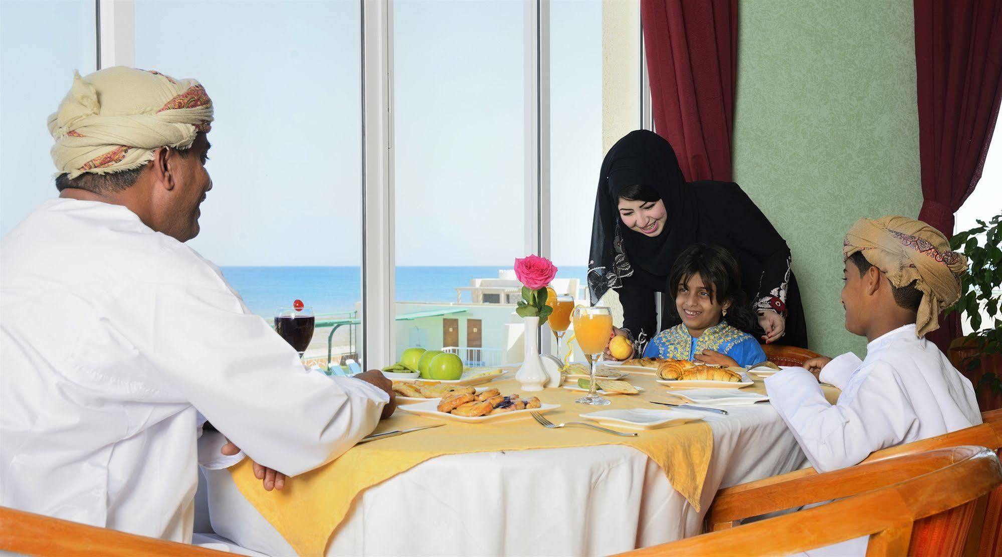 Resort Sur Beach Holiday Hotel Sur