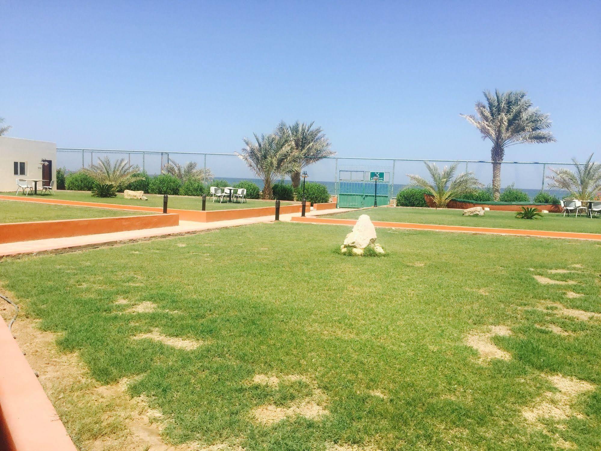 Resort Sur Beach Holiday Hotel Sur